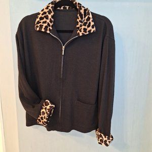 Trendy sweater jacket with faux fur leopard trim